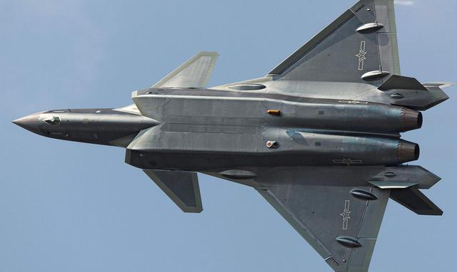 成飞又立大功,歼20用上国产航发变身完全体,2项性能已碾压f22