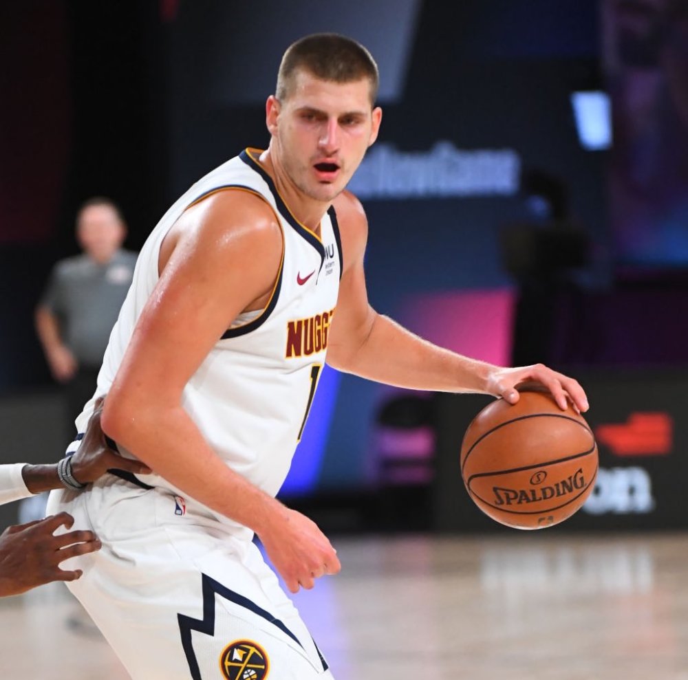 约基奇拿三双掘金胜率超82% 仅次于