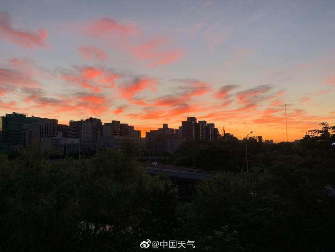 北京|红满天！北京天空现绝美红色朝霞