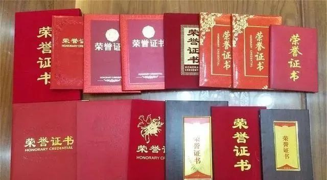 书法|20万换来200多个无用证书，“书法诈骗”骗得我好惨！