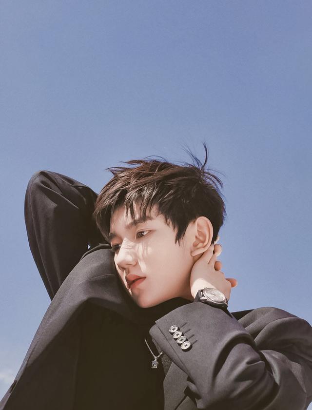 tfboys|TFBOYS成员王源：身为流量明星却一心追求原创音乐，崇尚爱和自由