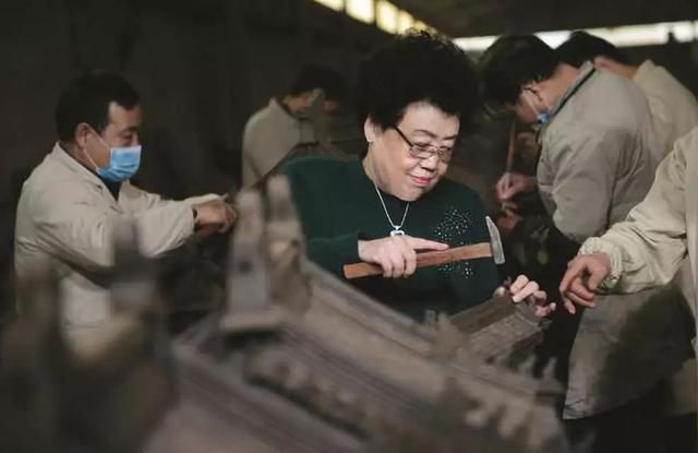 陈丽华|出生在颐和园的陈丽华，是通过什么办法，成为中国女首富的