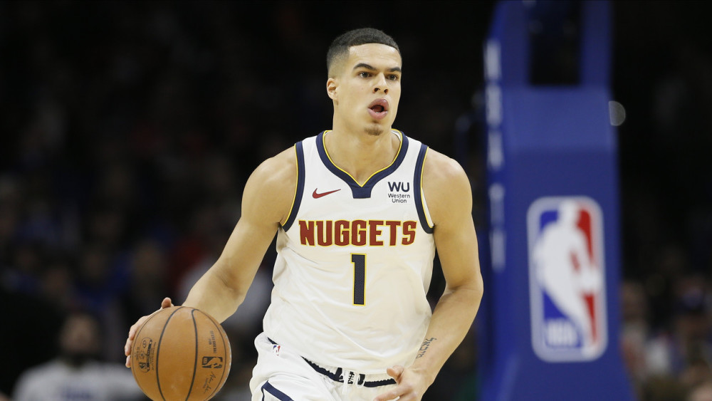 记者ohm youngmisuk在社媒分享了关于掘金新星迈克尔-波特的暖心故事