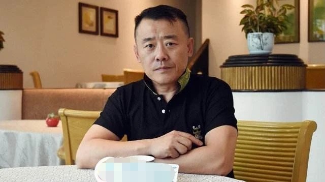 周立波|周立波豪宅中做美食，唐爽疑似不服输，发文暗讽周立波夫妻