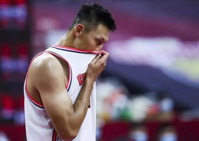 易建联|若易建联因伤缺阵，广东对阵北京有多大胜算？