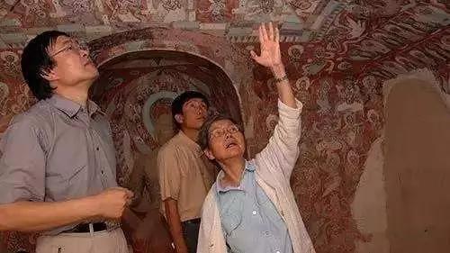 考古|留守女孩676分报北大考古却被喷没“钱”途背后大佬纷纷出来撑腰