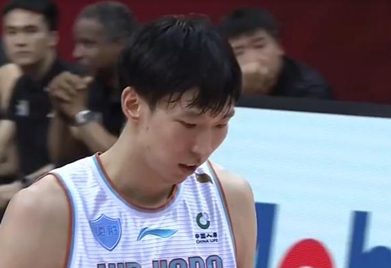 广东队|三英战吕布！广东队“冠军专业户”不保？新疆队将剑指总冠军宝座