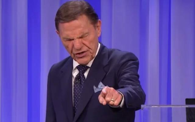 肯尼斯·科普兰|曾审判新冠病毒美国大仙牧师再作妖，无视病毒要办2500多人大会