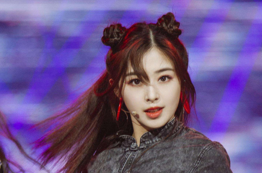 张含韵|《姐姐》再曝魔鬼剪辑，张含韵无辜被网暴数周，孟佳直播澄清真相