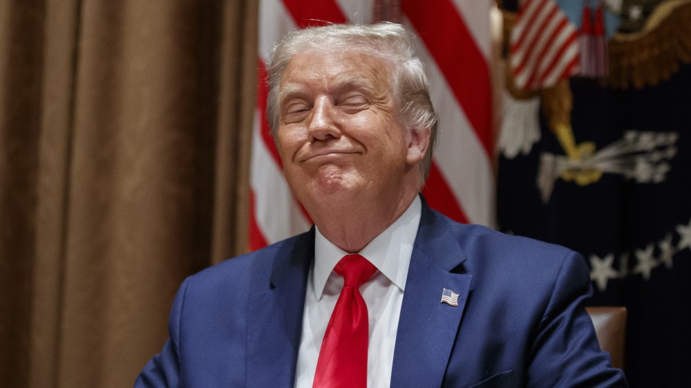 特朗普|光天化日抢劫！微软与TikTok交易，特朗普：美政府要分大部分钱