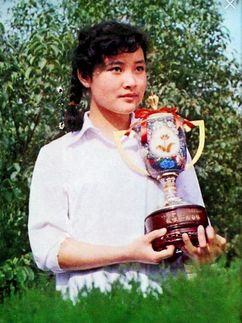 瞧这一家子|一组老照片，带你穿越到1979年，去看看那一年涌现出来的年轻电影明星们