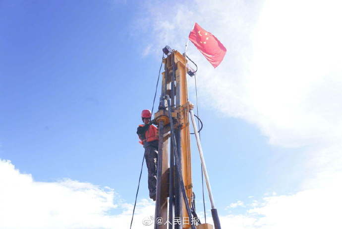 高原湖泊|我国成功钻取高原湖泊最长岩芯：获取岩芯长144.79米