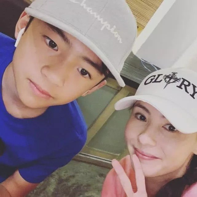 谢霆锋|谢霆锋再次被舆论，儿子生日只字不提，只关心自己的菜园子？