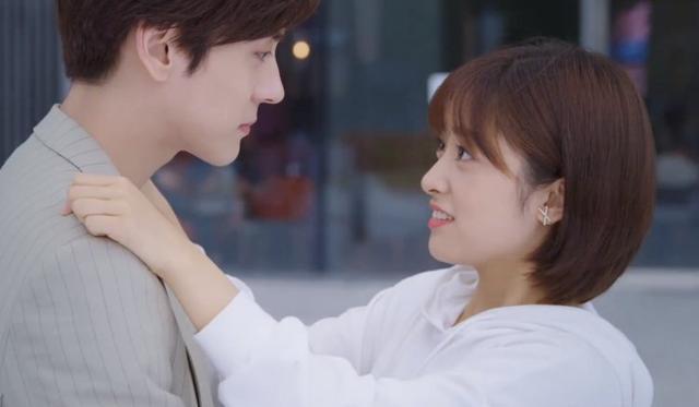 言承旭|浮夸做作，演技碎一地，言承旭沈月演情侣真的太违和