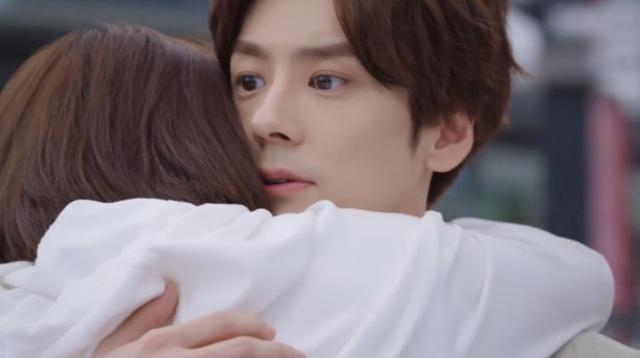 言承旭|浮夸做作，演技碎一地，言承旭沈月演情侣真的太违和