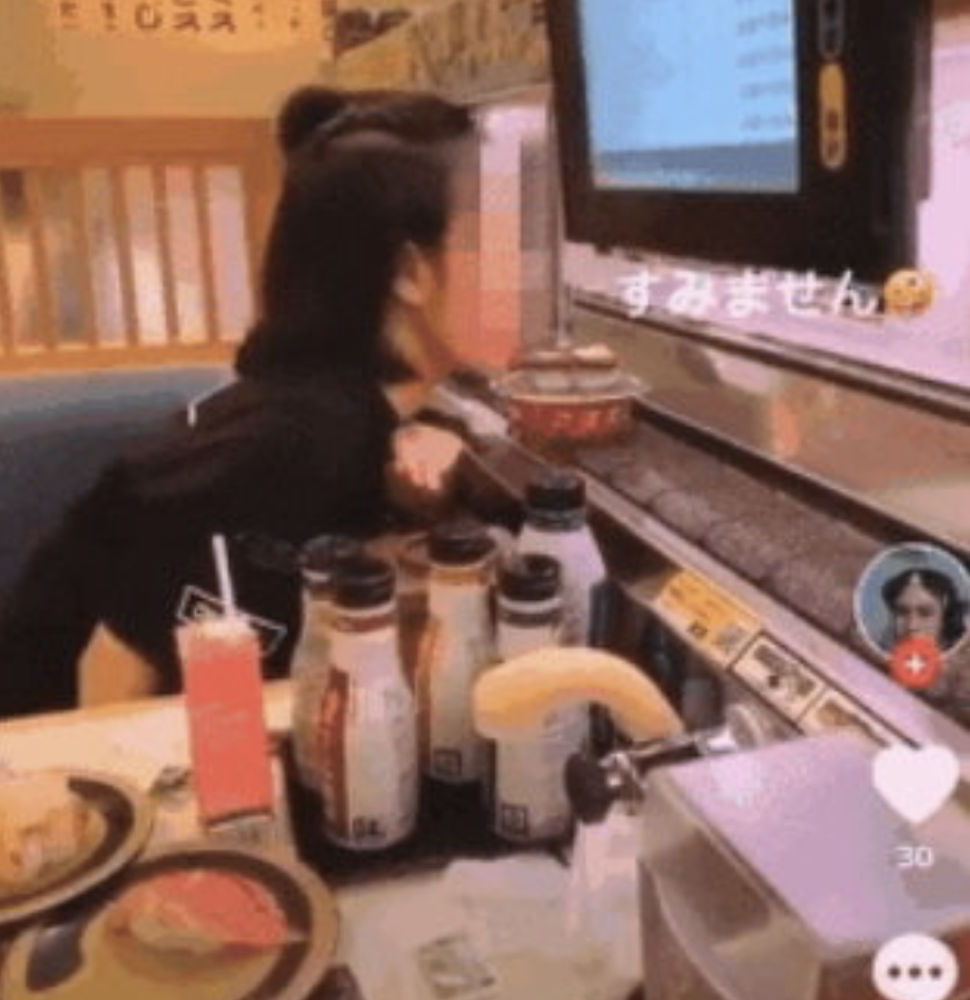 新冠肺炎疫情|23岁越南女孩在日本舔回转寿司 遭同胞炮轰：丢脸