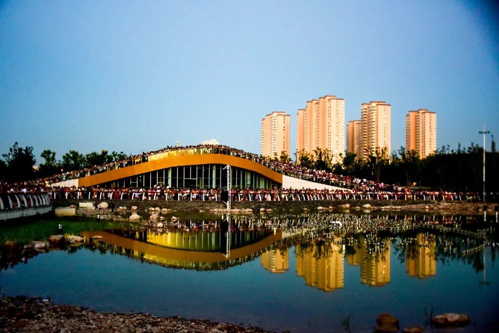 忻州今年夏天最美夜景遗山公园惊艳亮相忻州越来越好