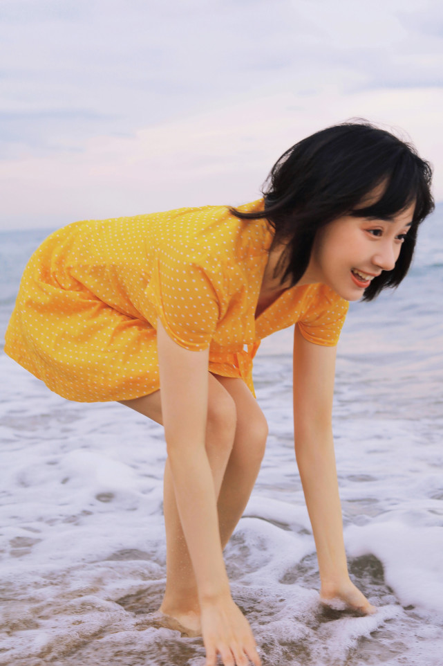 据悉,由卜冠今主演的《二十不惑》每晚20:00正在湖