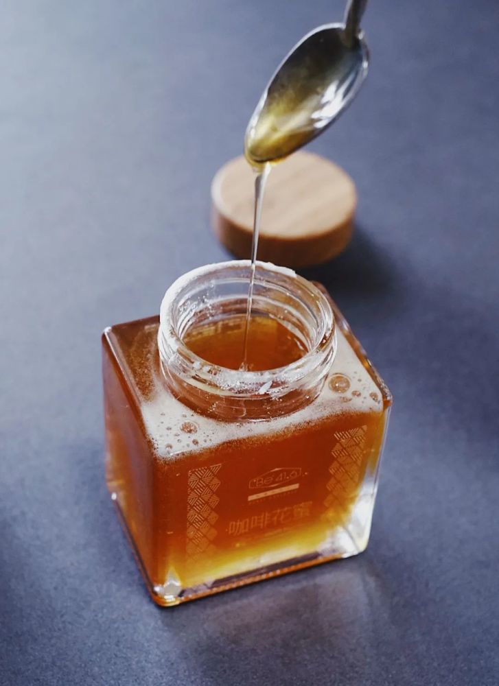 来自云南原始森林的咖啡花蜜蜜蜂咖啡与生态的未来