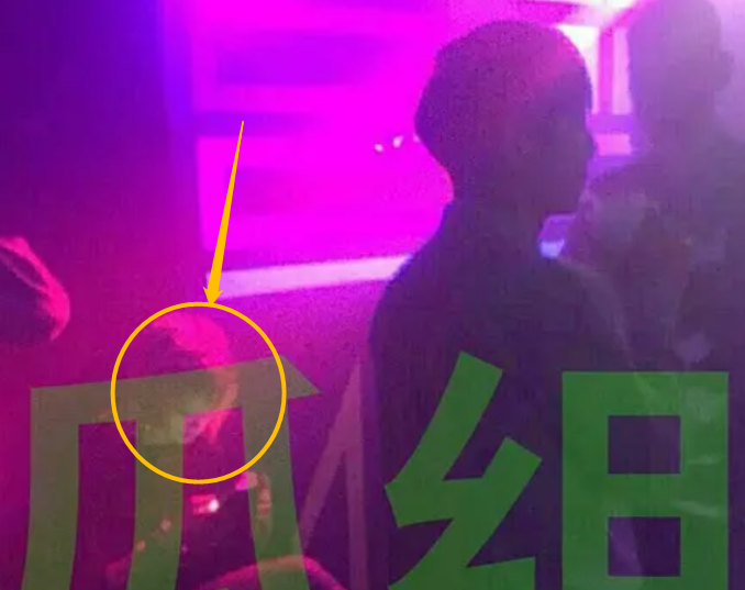 何炅|曝何炅现身同性酒吧被偶遇，何炅晒近况曝光真相