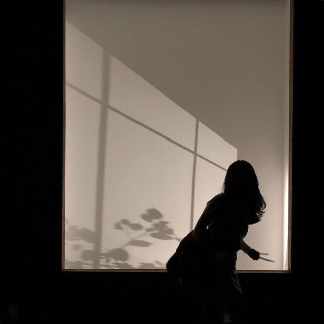 背景图黑色冷淡风