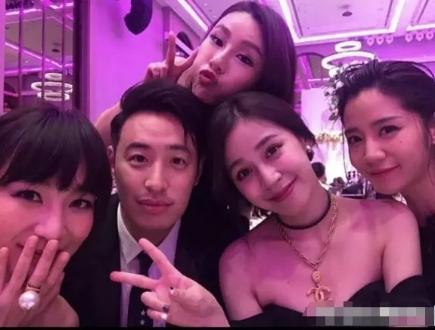 潘玮柏|潘玮柏奉子成婚？空姐宣云五年绯闻熬出头，温婉居家形象全是伪装