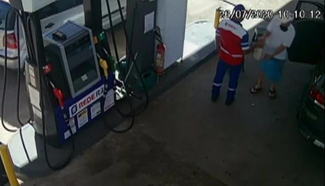 海利·巴罗佐·马丁斯|巴西六旬老人野外烧车骗保，意外引燃673公顷森林