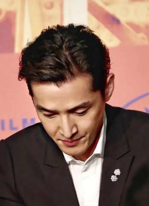 胡歌|等了四年才让胡歌做男主，《繁花》是什么来头？连王家卫都下海了