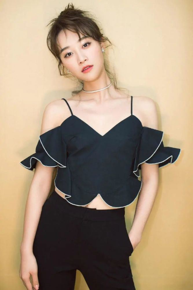 蓝盈莹|太心机？蓝盈莹主动加入宁静组惹争议，主动申请退赛？