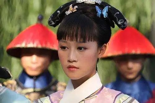 蓝盈莹|太心机？蓝盈莹主动加入宁静组惹争议，主动申请退赛？