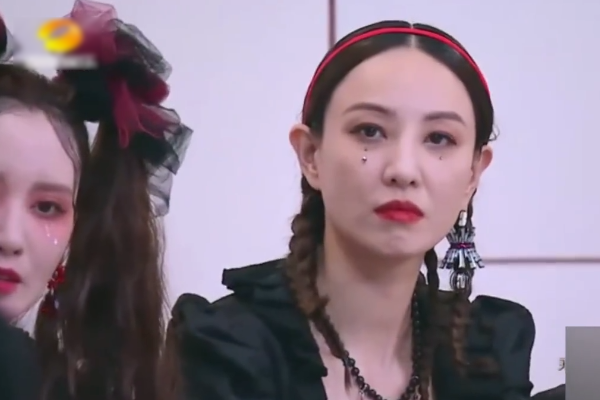 蓝盈莹|太心机？蓝盈莹主动加入宁静组惹争议，主动申请退赛？