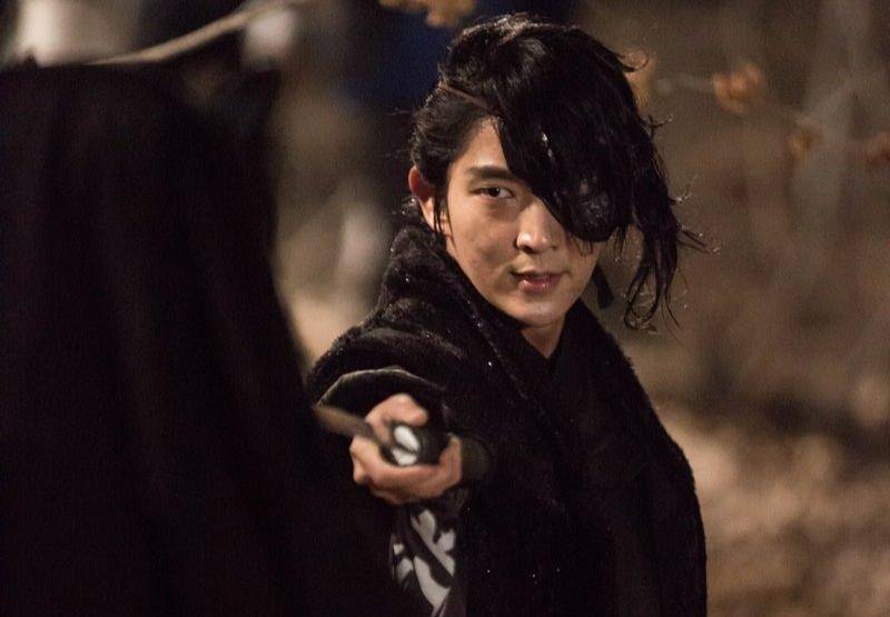 李准基|错过《晚秋》和《幽灵》的李准基，在38岁时能凭《恶之花》翻红吗