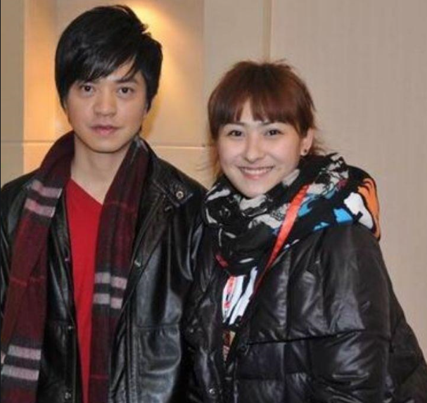 孟小蓓因为漂亮曾经也被星探看中了,想着把她带进娱乐圈里,凭这颜值也