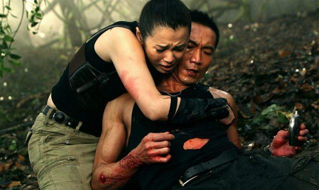 她与知名导演同居12年,怀孕3月遭抛弃,今43岁身价40亿独身一人