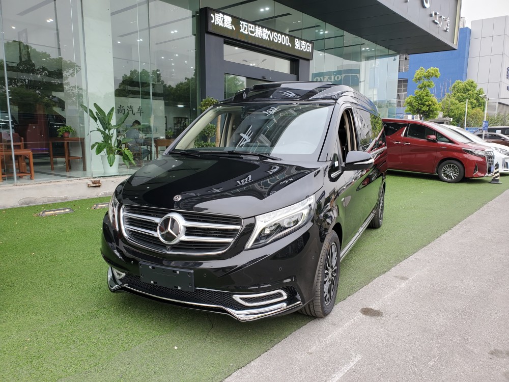 奔驰v260l高顶无隔断七座商务车中的颜值担当