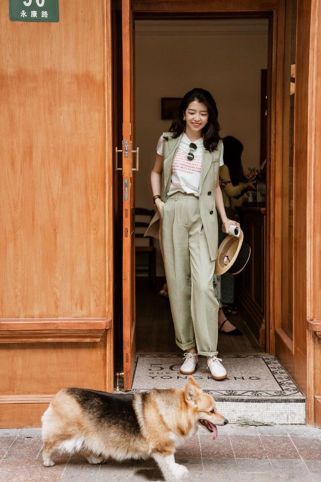 喜欢研究穿搭的仙女们一定对三木这位时尚博主不陌生,这位美女的日常