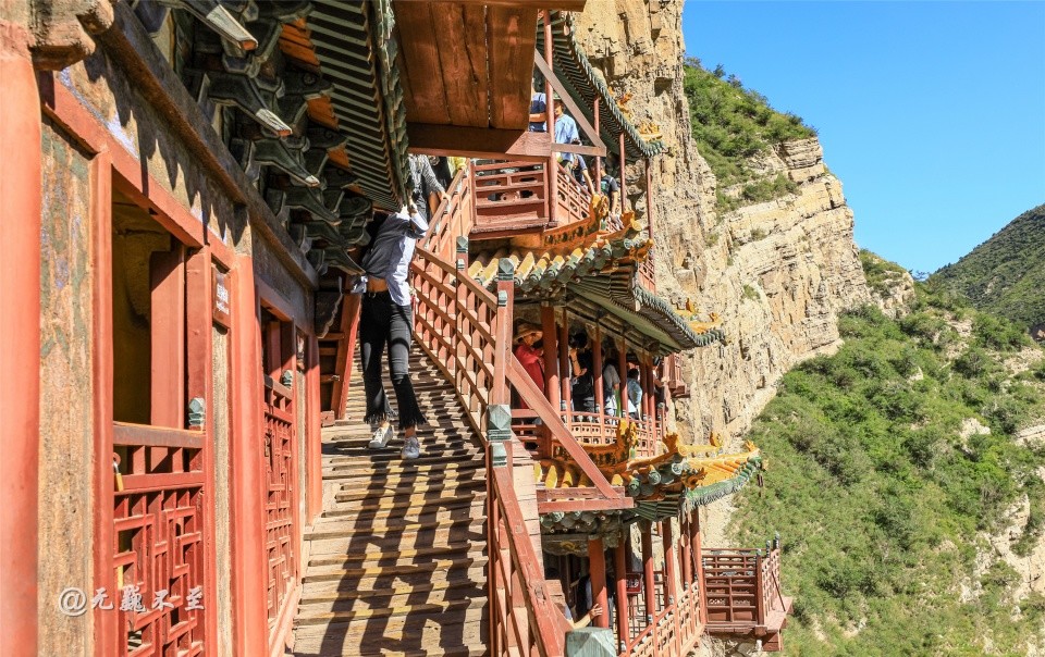 天下巨觀世界十大危險建築恆山懸空寺