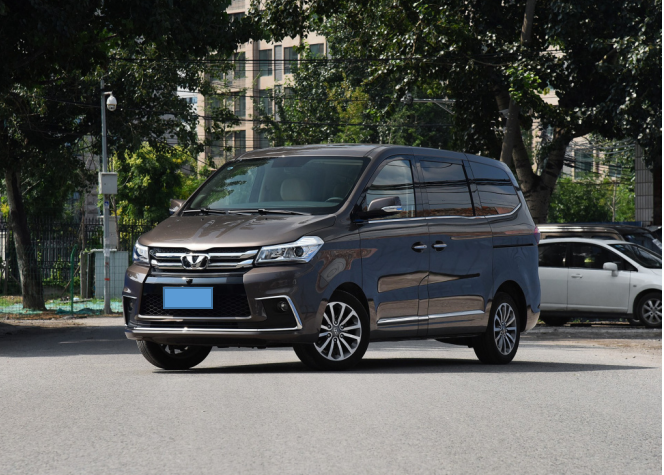 为了研发这款mpv,华晨汽车砸了26亿研发费用,还和宝马合作