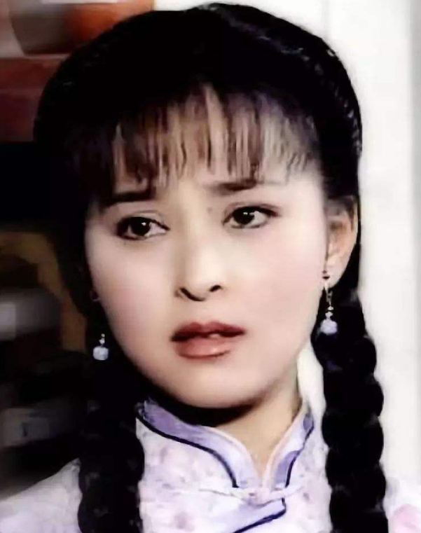 她是初代"琼瑶女郎",为爱息影生子,但结局令人唏嘘!