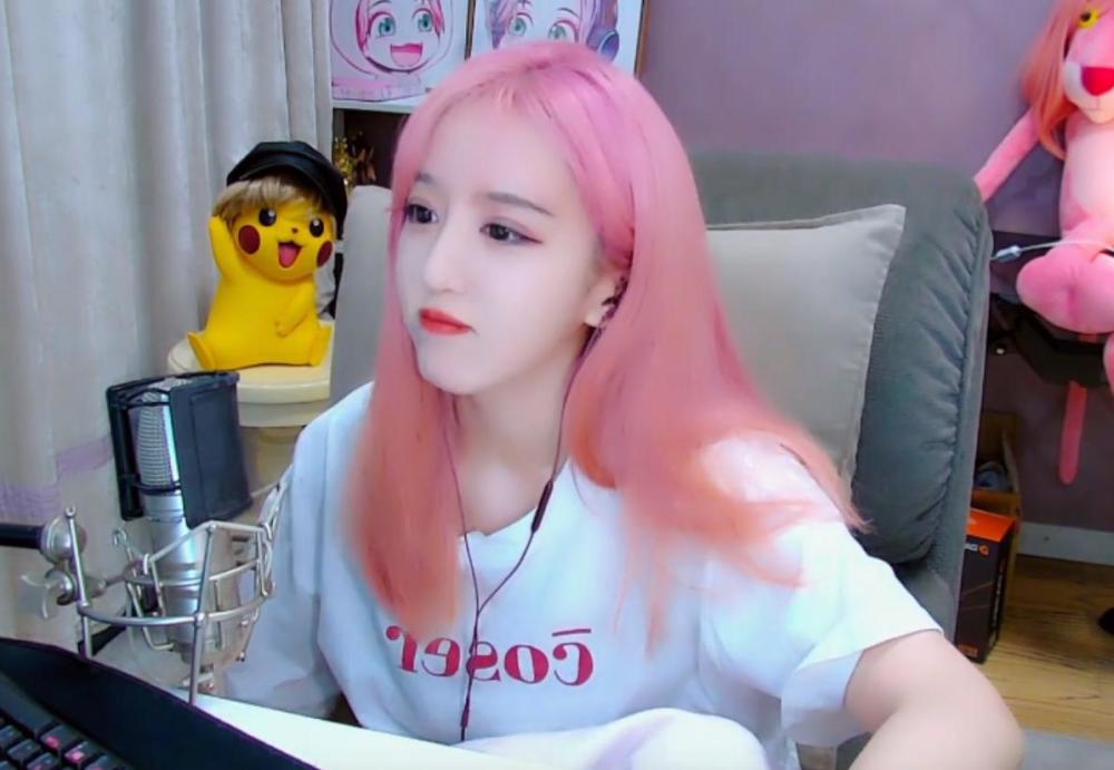 呆妹真实姓名年龄曝光!开播忽然头晕,这个姓氏很少见_腾讯新闻