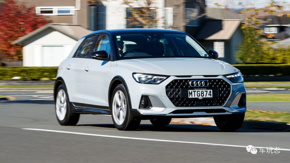 2020年奥迪a1 citycarver:三缸999cc,轻度越野外观更显活泼