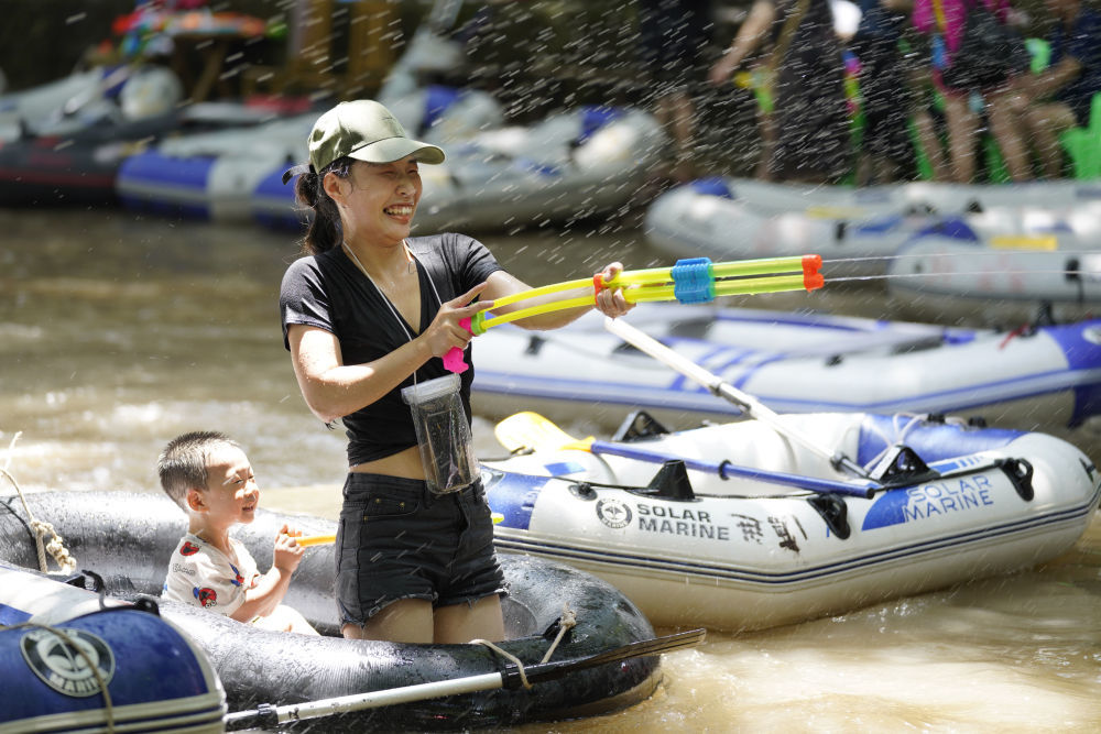 亲水避暑享清凉