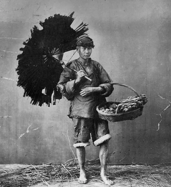 老照片:清朝末期的破落景象,一副亡国的征兆