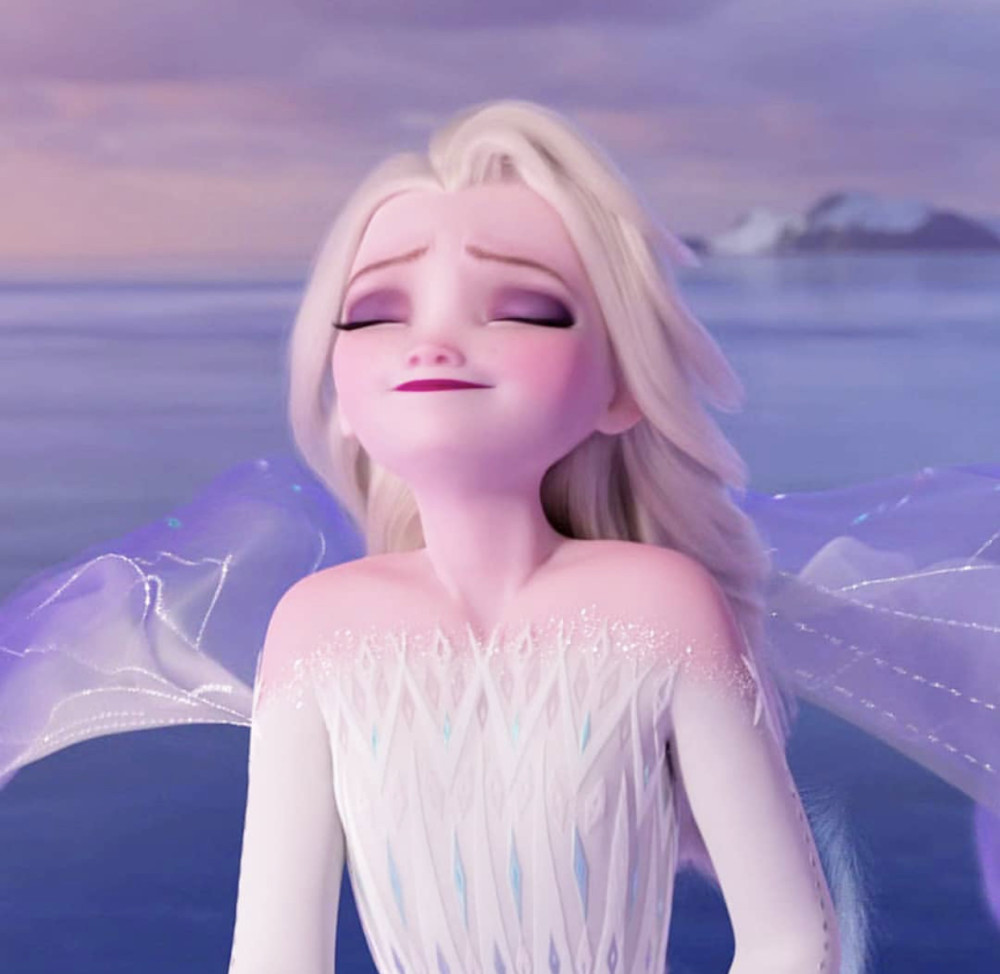 无违和感 大家好,欢迎来到动漫迷世界~ 《冰雪奇缘》是迪士尼近几年来