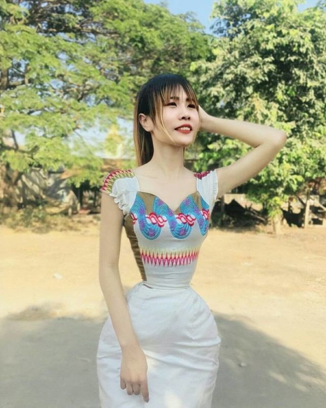 缅甸女孩35厘米的细腰震惊网络