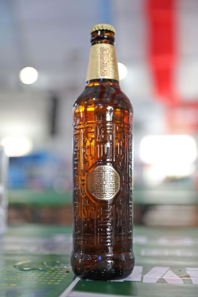 探访青岛金沙滩啤酒城雪花啤酒大篷脸谱窗棂上了酒瓶大篷秒变网红打卡