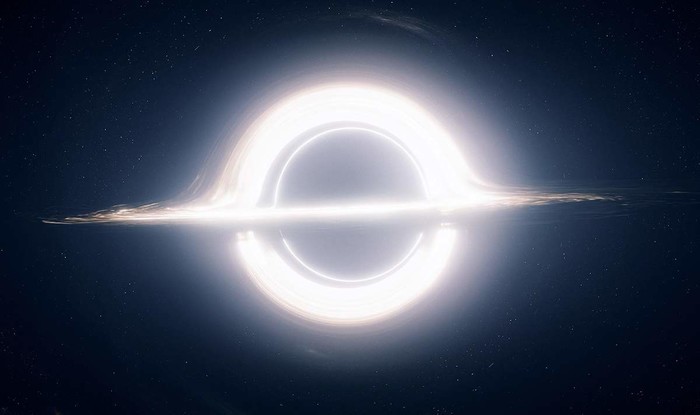 大部分人家里的电视都是液晶电视,黑色画面会泛白漏光,所以观看太空的