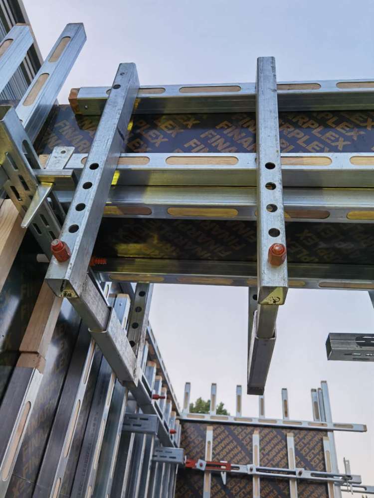 剪力墙支撑为什么选择新型钢背楞,新型钢背楞有什么优势