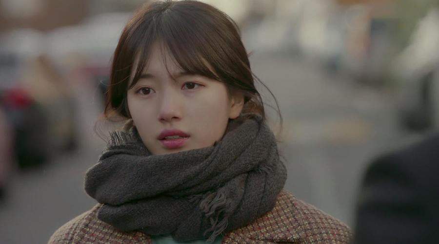 相信大家对裴秀智都并不陌生,她被称为韩国的国民初恋,一张清秀的面庞