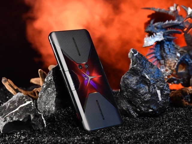 3499元起联想拯救者电竞手机pro今天正式开售